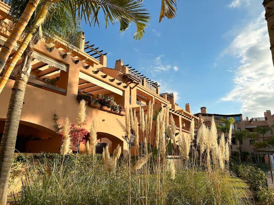 Costal Bliss Apartment Estepona Exterior photo